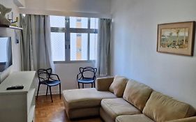Apartamento Pintangueiras - Pé na Areia com Serviço de Praia